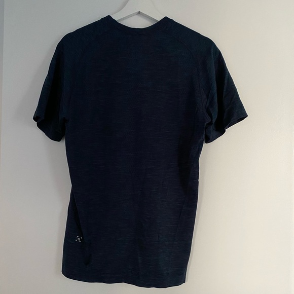 Lululemon Metal Vent Tech Short-Sleeve Shirt (navy blue, S) - Picture 2 of 2